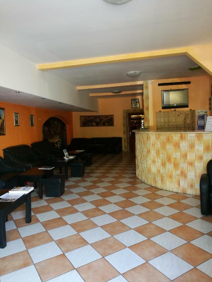 Hotel Dona مامايا المظهر الخارجي الصورة
